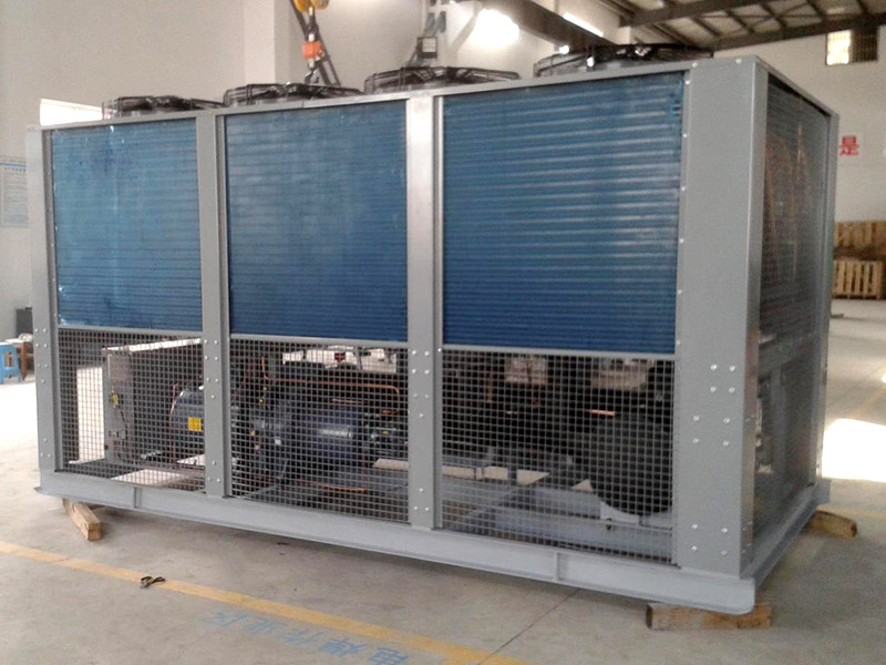 風冷螺桿機如何除霜？