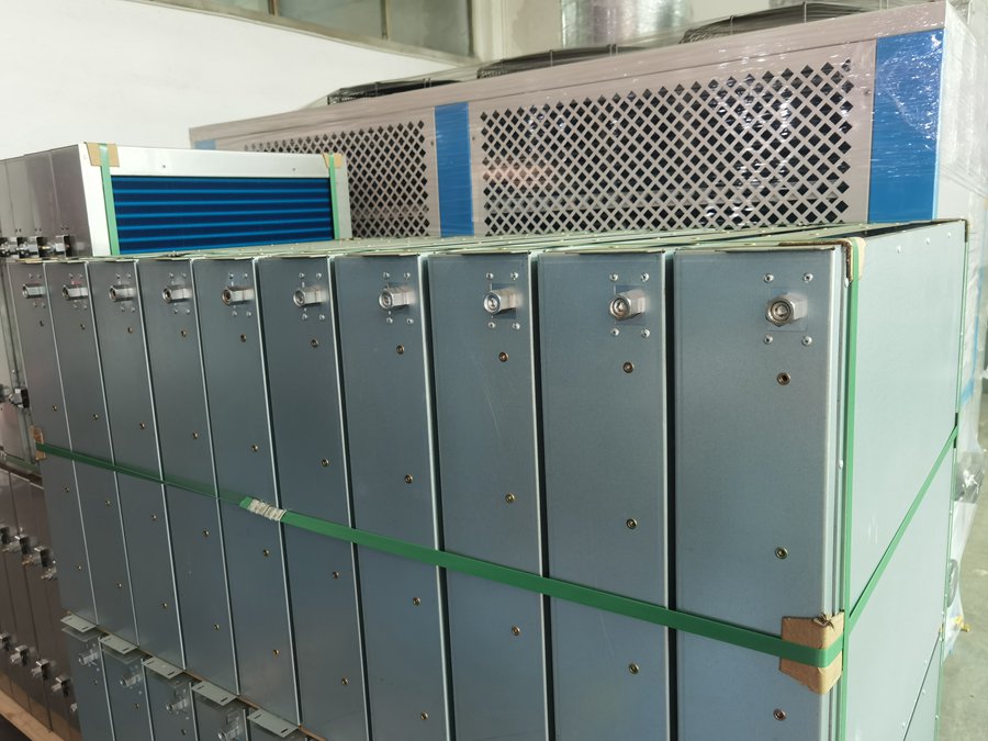 水冷式冷水機長期不使用期間應如何保養？