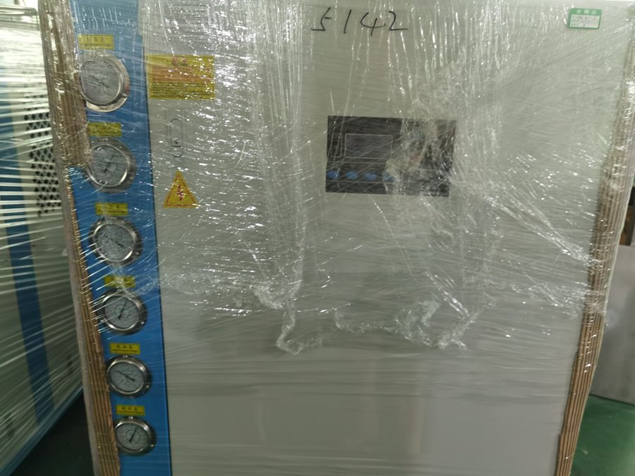 水冷螺桿機噪音多大？降低冷水機噪音方法！