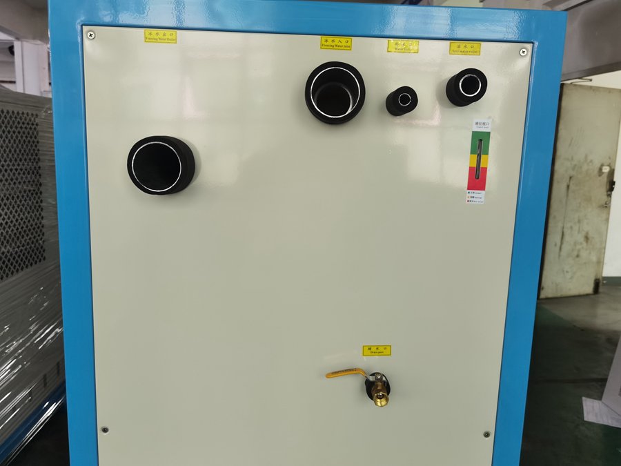 風(fēng)冷螺桿機(jī)風(fēng)扇電機(jī)多少連速？