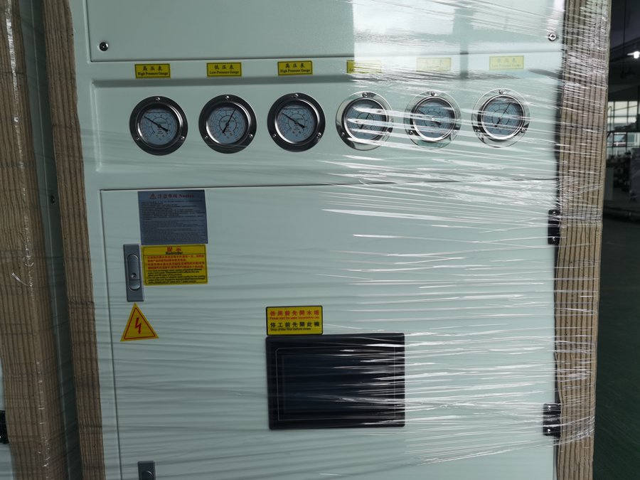 工業冷水機水箱要多大？