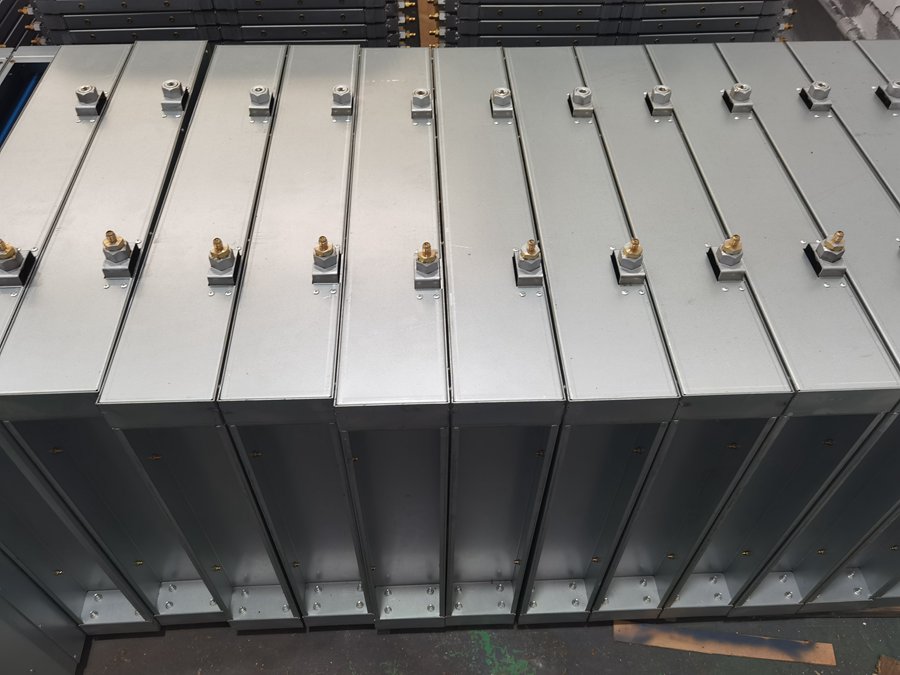 水冷定頻螺桿機(jī)可無極調(diào)節(jié)嗎？