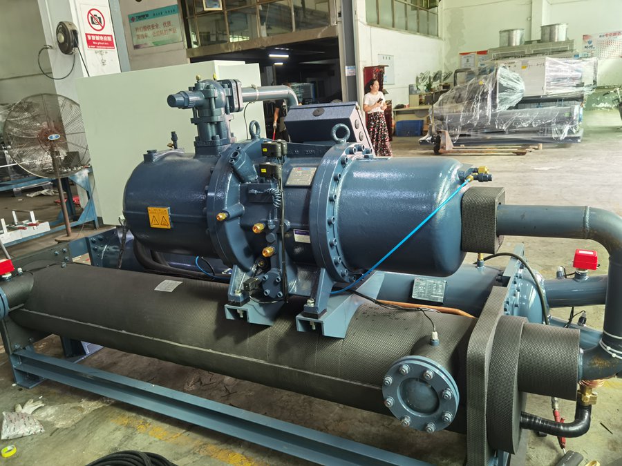 螺桿式冷水機組引起排氣壓力過高的原因是什么？