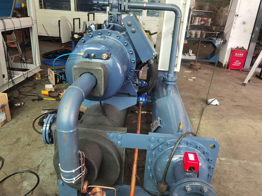 水冷螺桿式冷水機組的注意事項是什么？